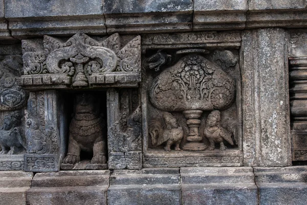 Fragment Extérieur Candi Prambanan Temple Prambanan Représentant Lion Dans Niche — Photo