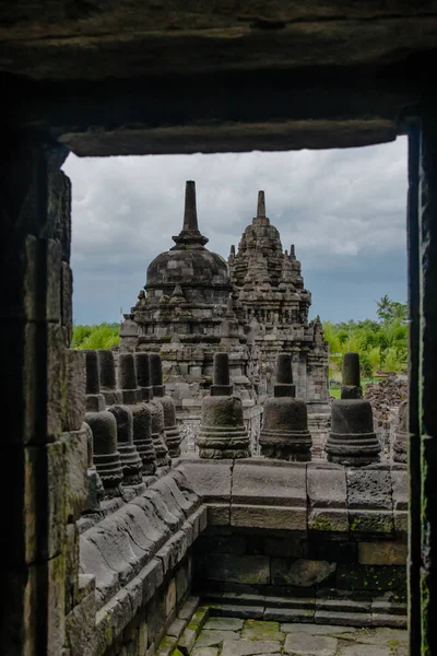 Başka Bir Tapınaktan Candi Sewu Sewu Tapınağı Kompleksinin Tapınaklarından Biri — Stok fotoğraf