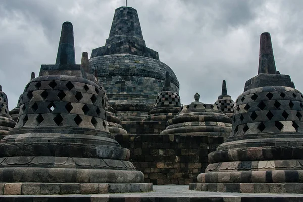 Las Estupas Perforadas Parte Superior Del Templo Borobudur Yogyakarta Indonesia —  Fotos de Stock