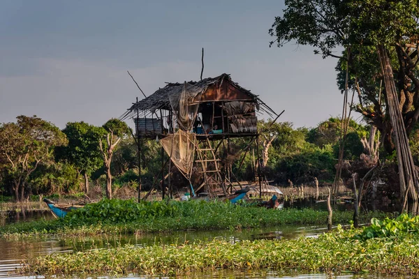 Casas Inclinadas Pueblo Pescadores Cerca Del Lago Tonle Sap Camboya — Foto de Stock