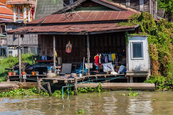 Pobres Viviendas Río Chao Phraya Cerca Bangkok Tailandia — Foto de Stock