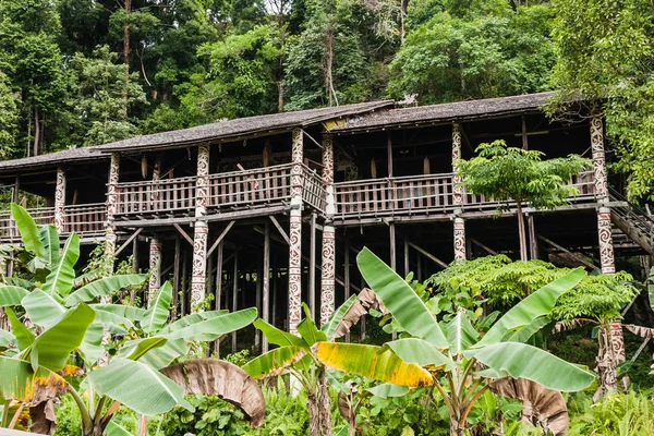 Etnik orang ulu longhouse, Sarawak, Borneo