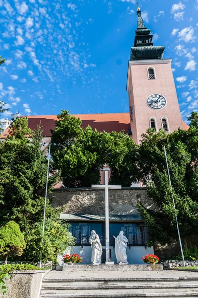 가톨릭 Pfarrkirche 대전에서 포이스도르프에서 군인에 대리석 — 스톡 사진