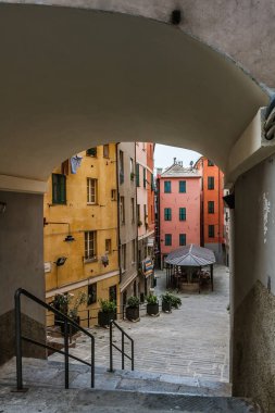 Piazza dei Truogoli di Santa Brigida, Cenova