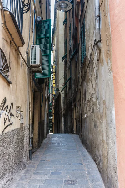 Una Calle Pavimentada Estrecha Casco Antiguo Génova — Foto de Stock