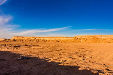 Riyad 'ın kuzeydoğusunda bir kaya uçurumu, Suudi Arabistan