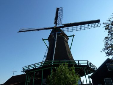 Zaanse Schans, Hollanda'daki ünlü yel değirmenlerinden biri