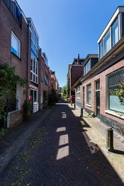 Lange Wijngaardstraat Niewielka Cicha Ulica Historycznym Centrum Haarlemu — Zdjęcie stockowe