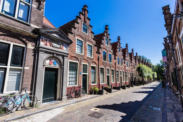 Groot Heiligland Słynna Ulica Historycznym Centrum Haarlemu — Zdjęcie stockowe