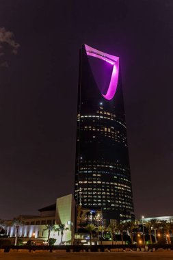 Krallık Merkezi gece aydınlandı, Riyad.