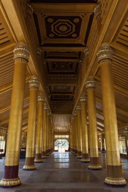 Kanbawzathadi Sarayı Büyük Seyirci Salonu, Bago, Myanmar
