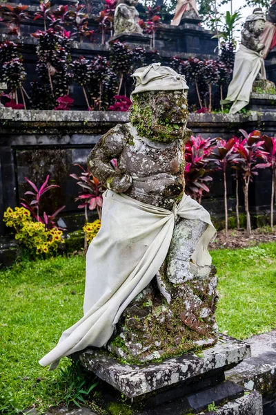 Skulptur Eines Mythologischen Wesens Sarong Und Udeng Pura Besakih Tempel — Stockfoto