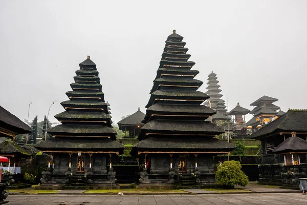 インドネシア バリ島最大の寺院 ベサキ寺院 — ストック写真