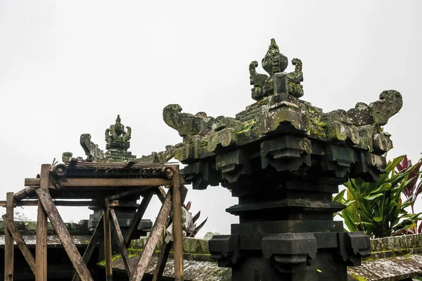 Pura Besakih Tapınağı mimarisinin bir parçası, Bali, Endonezya