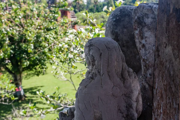 Skulpturen Taman Ayun Tempel Von Besuchern Verwüstet — Stockfoto