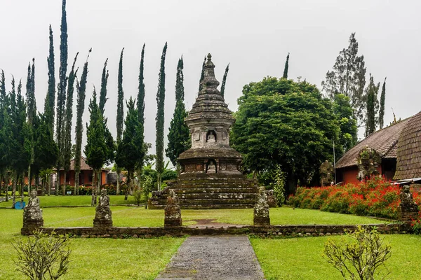 Stupa Statues Buddha Ulun Danu Beratan Temple Bali Indonesia — Stock Photo, Image