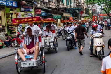 Hanoi 'de Kalabalık Hang Be Sokağı