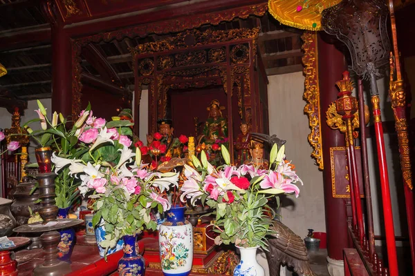 Altar Com Oferendas Pavilhão Contemplação Lua Dac Nguyet Templo Montanha — Fotografia de Stock