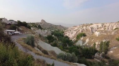 Türkiye 'nin başkenti Kapadokya' da Uchisar yakınlarındaki Güvercin Vadisi panoramik bir manzara