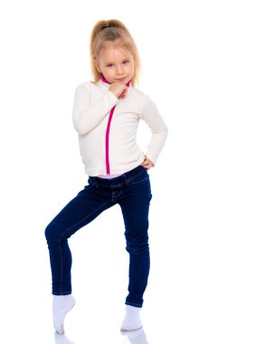 Küçük kız düşündüğü.