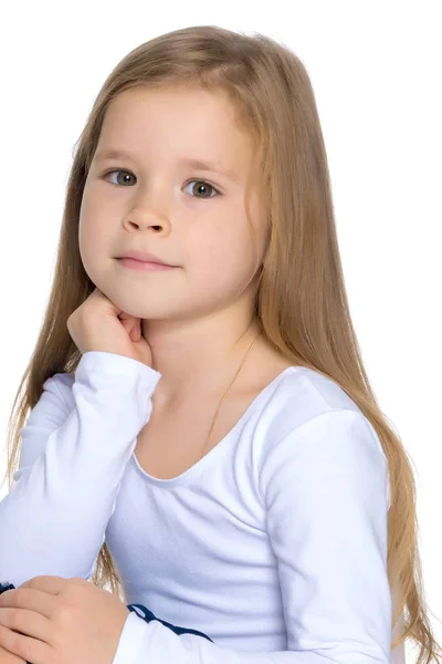 Портрет маленькой девочки крупным планом. — стоковое фото