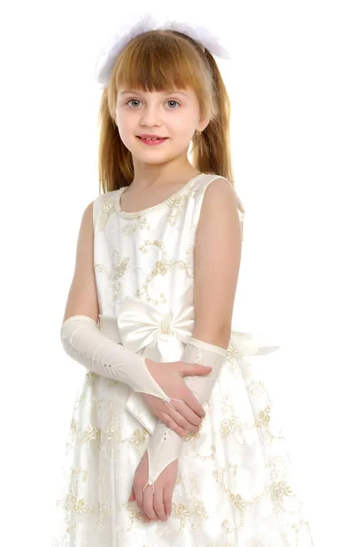 Πορτρέτο ενός μικρού κοριτσιού σε κοντινό πλάνο. — Φωτογραφία Αρχείου