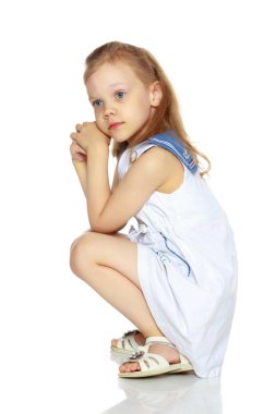 Üzgün küçük kız