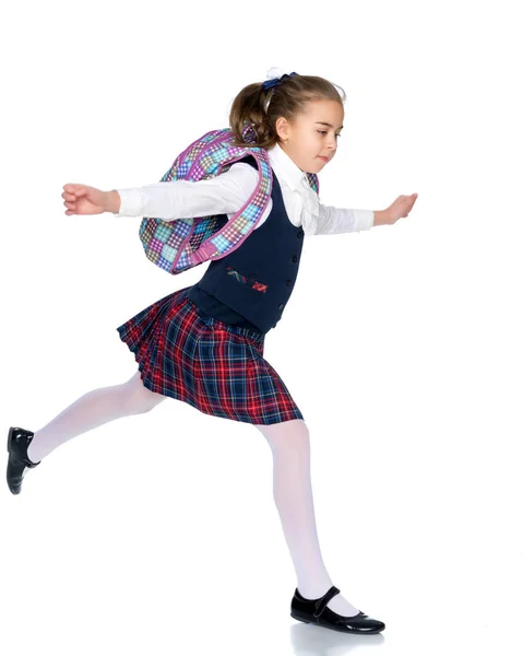 Дівчина ходить до школи — стокове фото