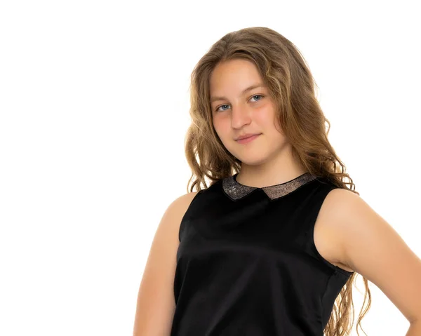 En tonårig flicka i en kort klänning. — Stockfoto