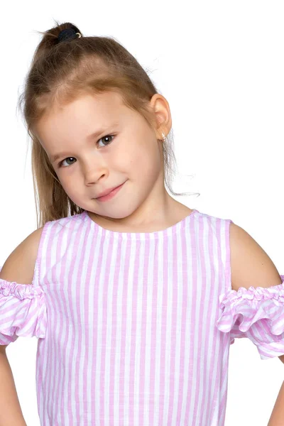 Πορτρέτο ενός μικρού κοριτσιού σε κοντινό πλάνο. — Φωτογραφία Αρχείου