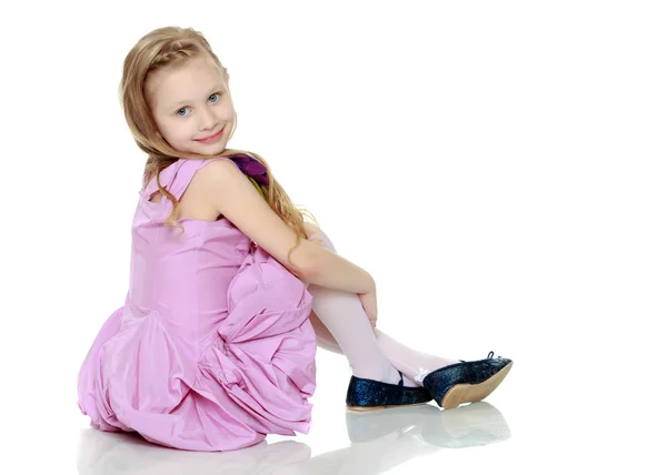 Beautiful little girl 5-6 years. — Stock Photo, Image