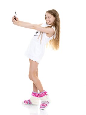 Sevimli küçük kız selfie yapma