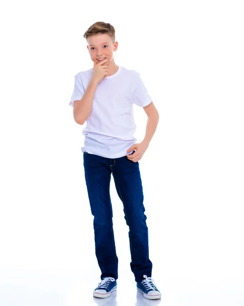 Denkt der kleine Junge. — Stockfoto