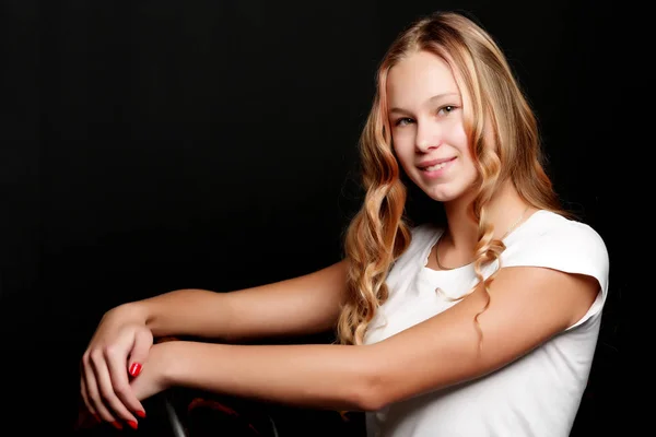 Ragazza adolescente, foto di studio — Foto Stock