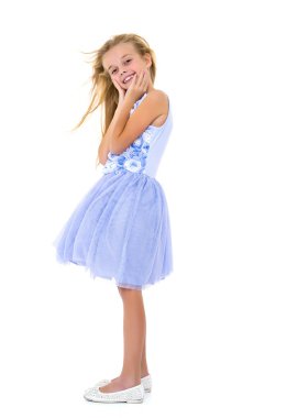 Küçük kız tam uzunlukta.