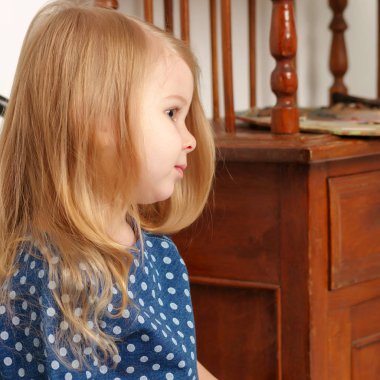 Küçük bir kızın portresi..