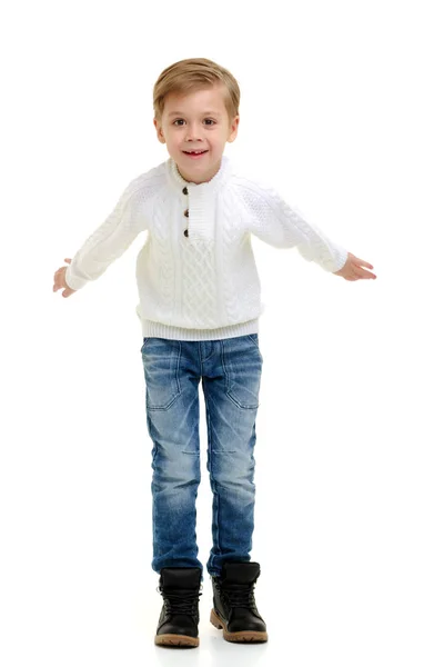 Маленький хлопчик, стрибки — стокове фото