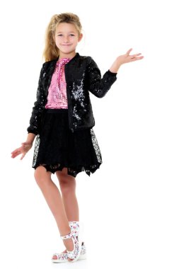 Küçük kız bir parmak gösterilen