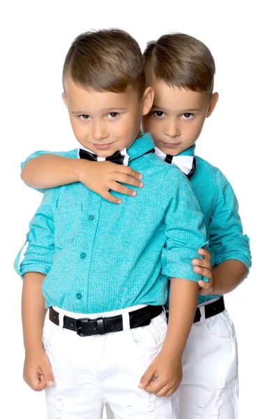 Zwei traurige gemini boys — Stockfoto