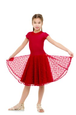 şık elbiseli küçük kız.