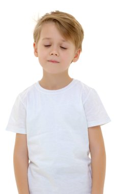 Üzgün küçük çocuk..