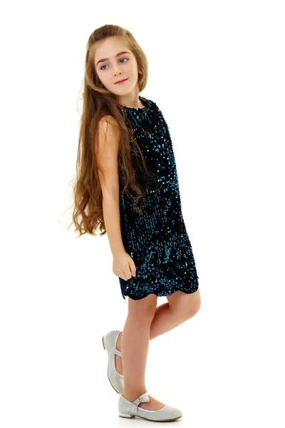 Kleines Mädchen in einem eleganten Kleid. — Stockfoto