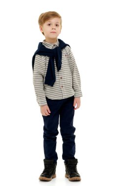 Yakışıklı çocuğu tam büyüme