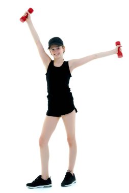 Elinde dambıllar olan genç bir kız.