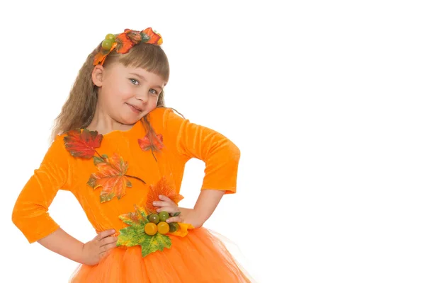 Parlak turuncu bir elbise giymiş kız- beyaz arka plan üzerinde izole — Stok fotoğraf