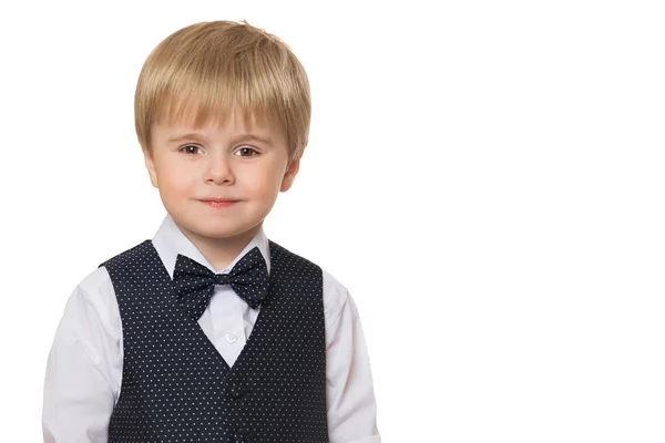Portret van de kleine jongen close-up. Geïsoleerd op witte achtergrond. — Stockfoto