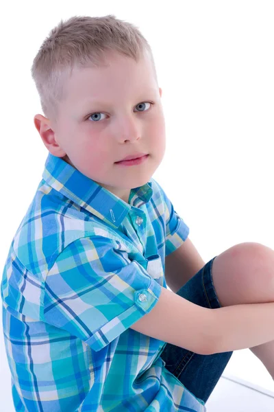 Retrato de niño pequeño de cerca, aislado . — Foto de Stock