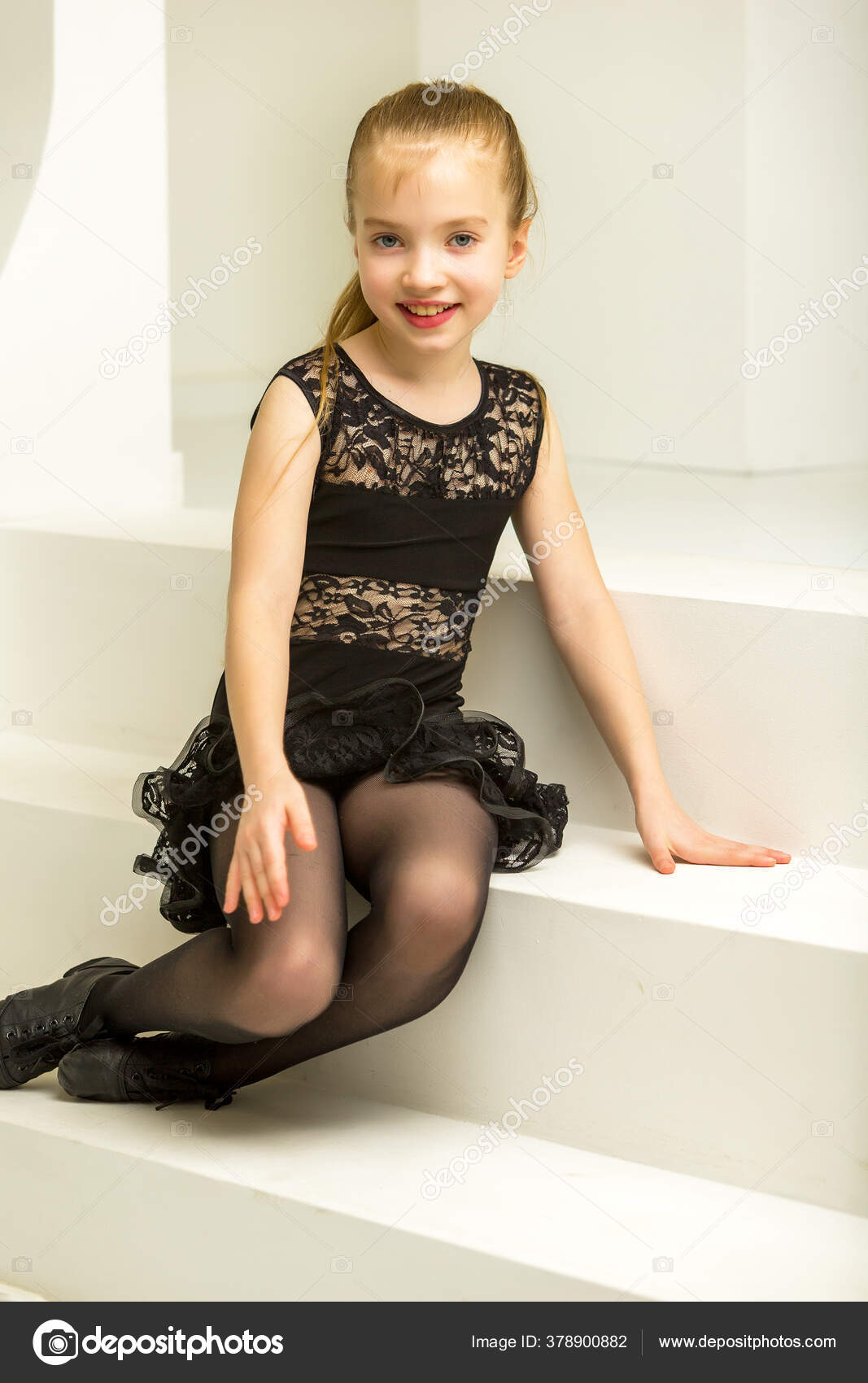 Little girl top in pantyhose