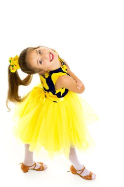 Gökyüzünden güzel küçük kız manzarası.