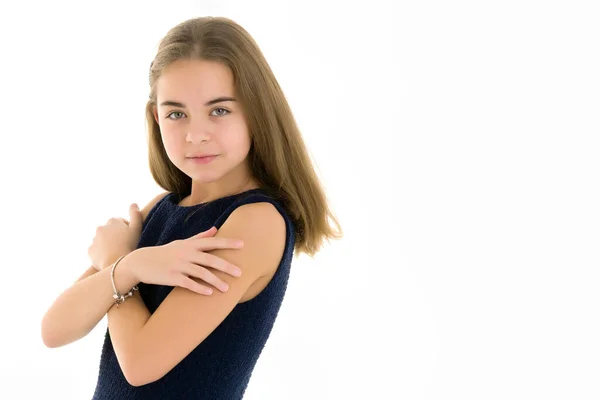 Retrato de una niña de primer plano.Aislado sobre fondo blanco. —  Fotos de Stock